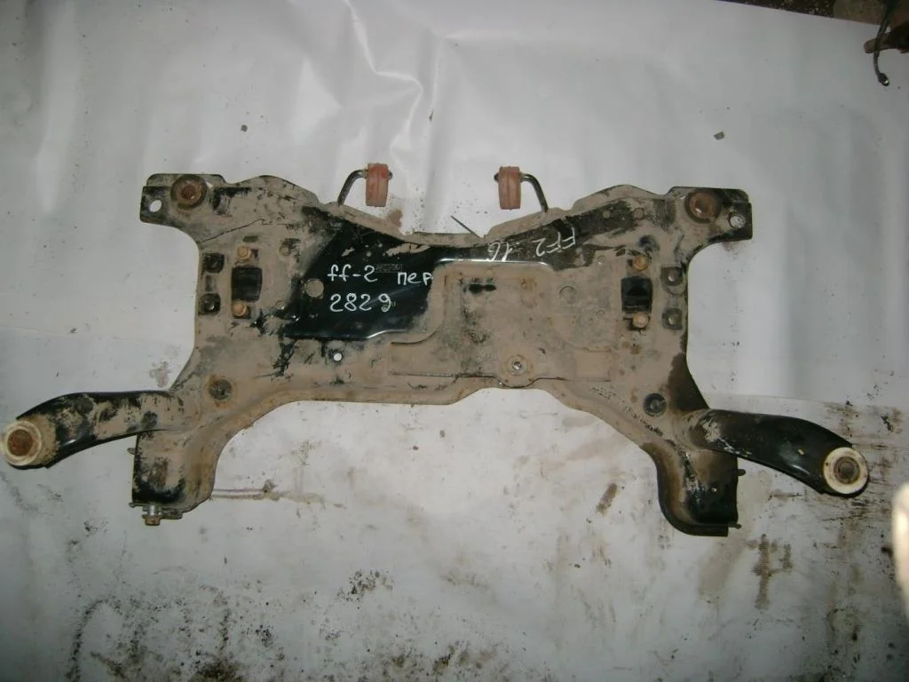 Подрамник Ford Focus 2