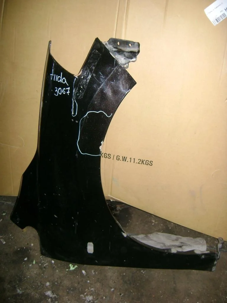 Крыло переднее правое Nissan Tiida C11