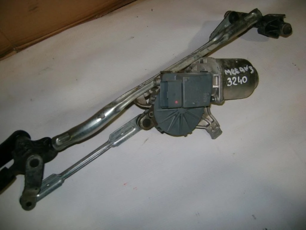 Моторчик дворников передний Renault Megane 3 2014