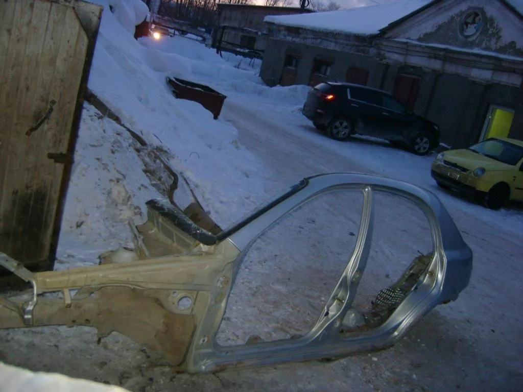 Порог со стойкой левый Chevrolet Lacetti 2007 J200