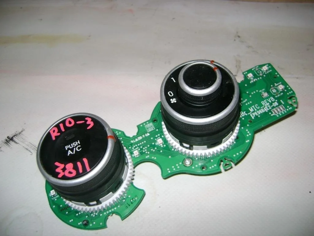 Блок управления отопителем Kia RIO 3 2011 UB, QB