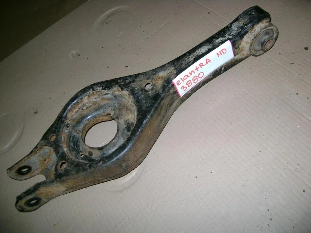 Рычаг задний поперечный Hyundai Elantra HD