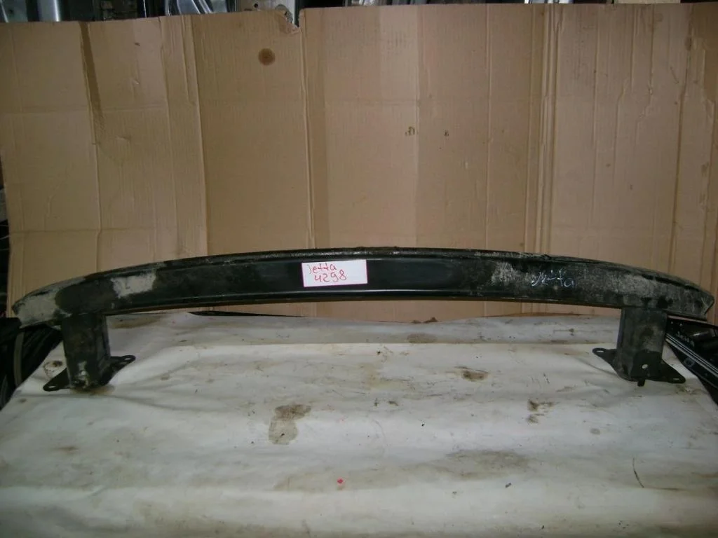 Усилитель заднего бампера Volkswagen Jetta 2009 A5