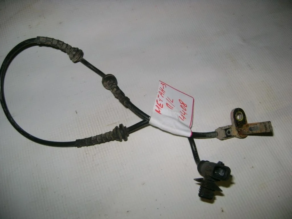 Датчик abs передний Renault Megane 3