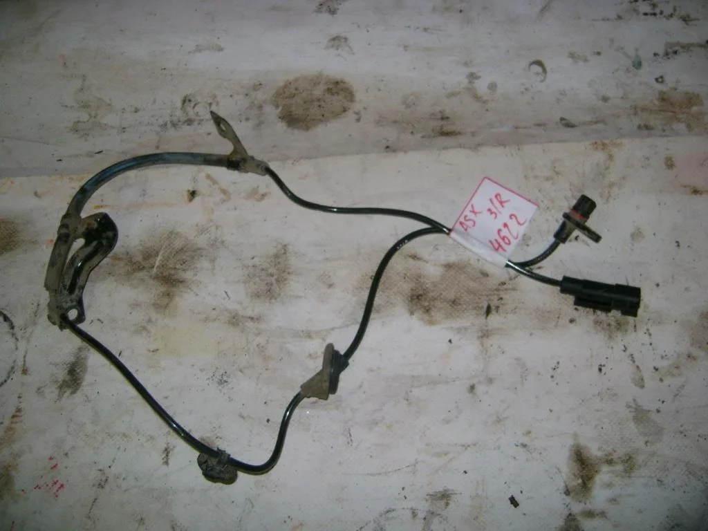 Датчик abs задний правый Mitsubishi ASX 2010