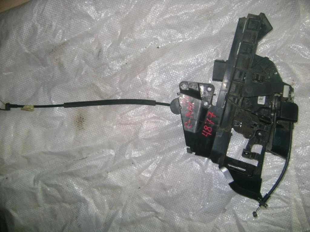 Замок двери передней правой Ford C-MAX 1