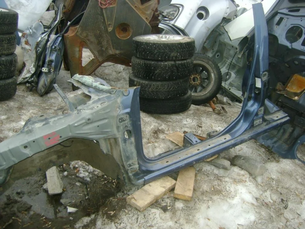 Порог со стойкой левый Nissan Almera Classic 2006 B10