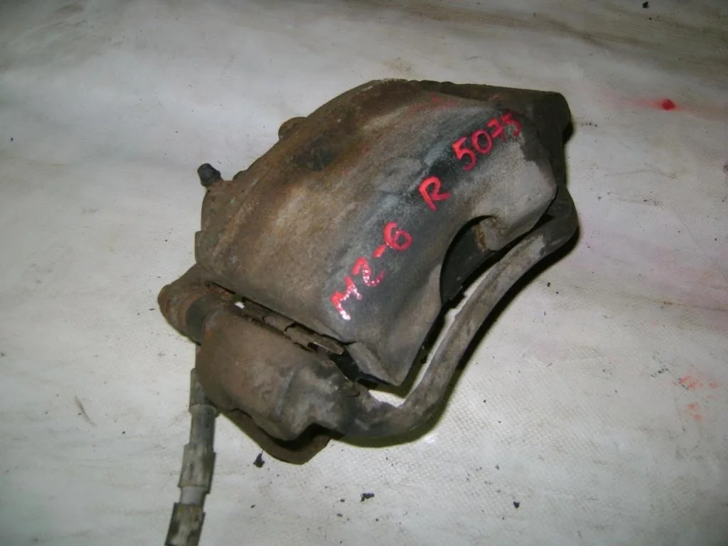 Суппорт передний правый Mazda 6 GH