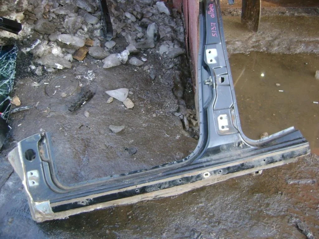 Порог со стойкой левый Fiat Albea 2010 178