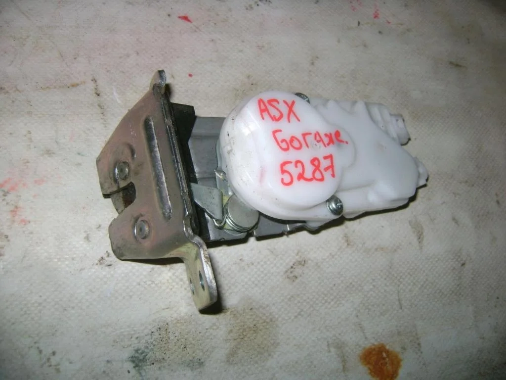 Замок багажника Mitsubishi ASX 2010