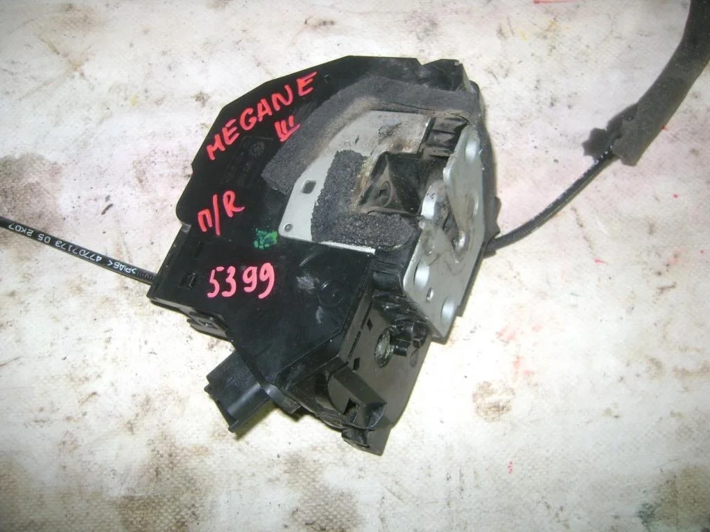 Замок двери передней правой Renault Megane 3 2014