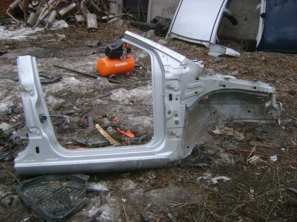 Порог со стойкой правый Ford Focus 2