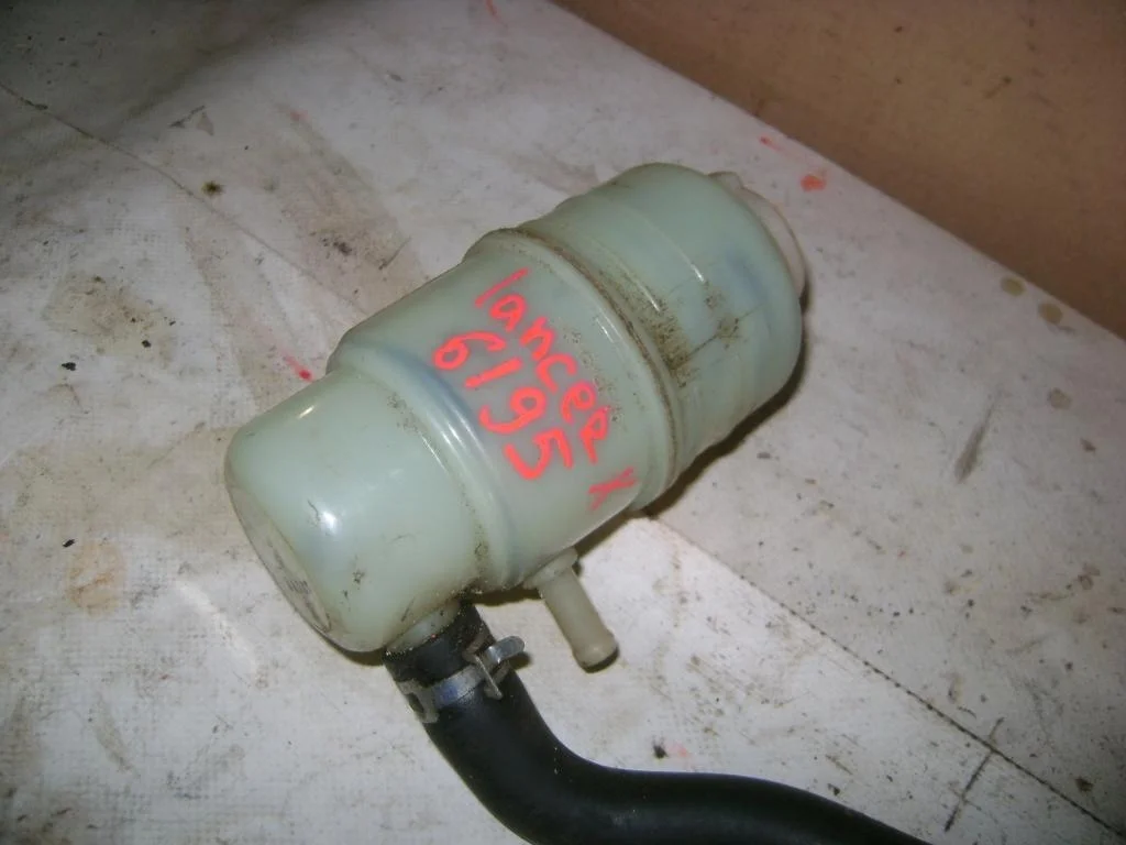 Бачок гидроусилителя Mitsubishi Lancer 10 CY