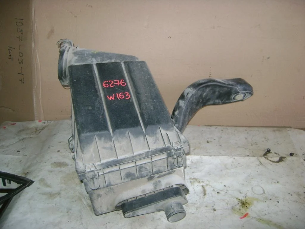 Корпус воздушного фильтра Mercedes-Benz ML-Class W163