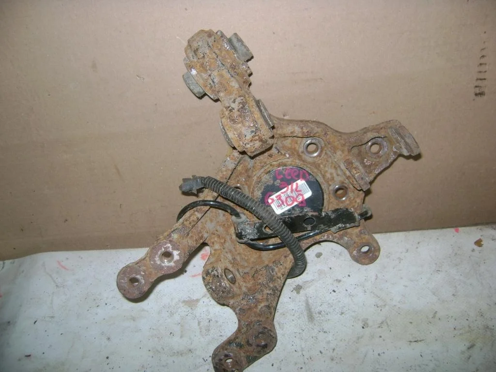 Кулак поворотный задний левый Kia Ceed 1