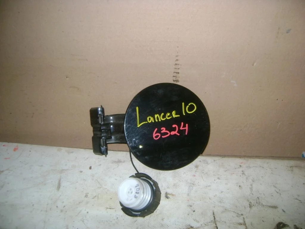 Лючок бензобака Mitsubishi Lancer 10 CY