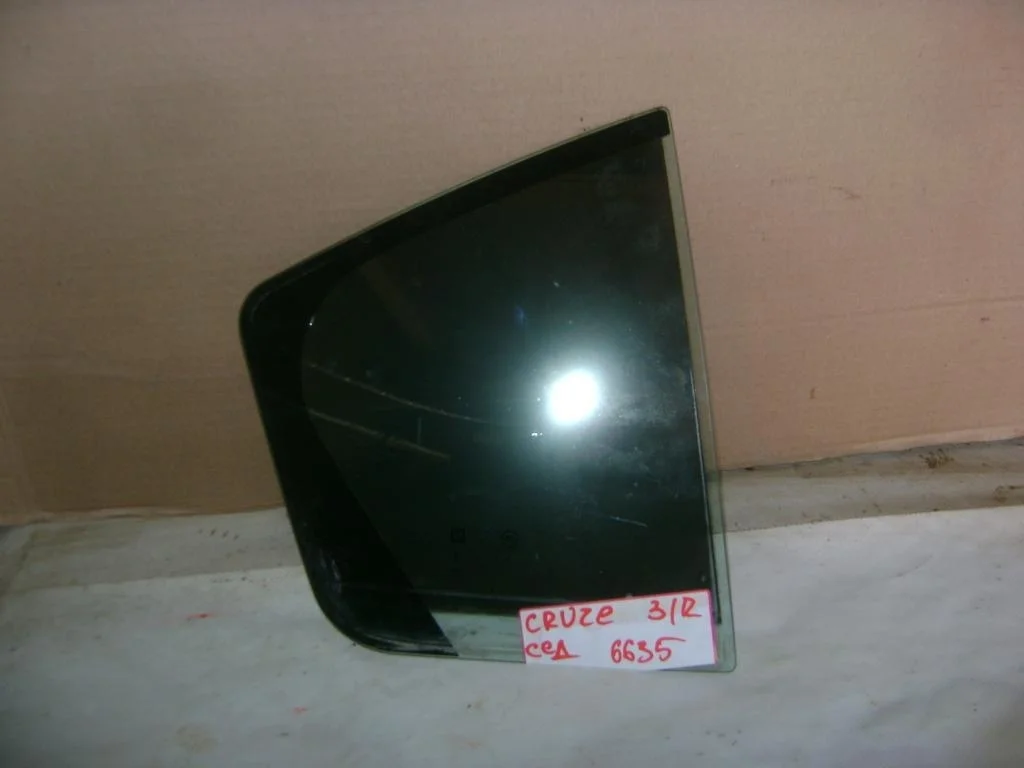 Стекло двери задней правой форточка Chevrolet Cruze J300