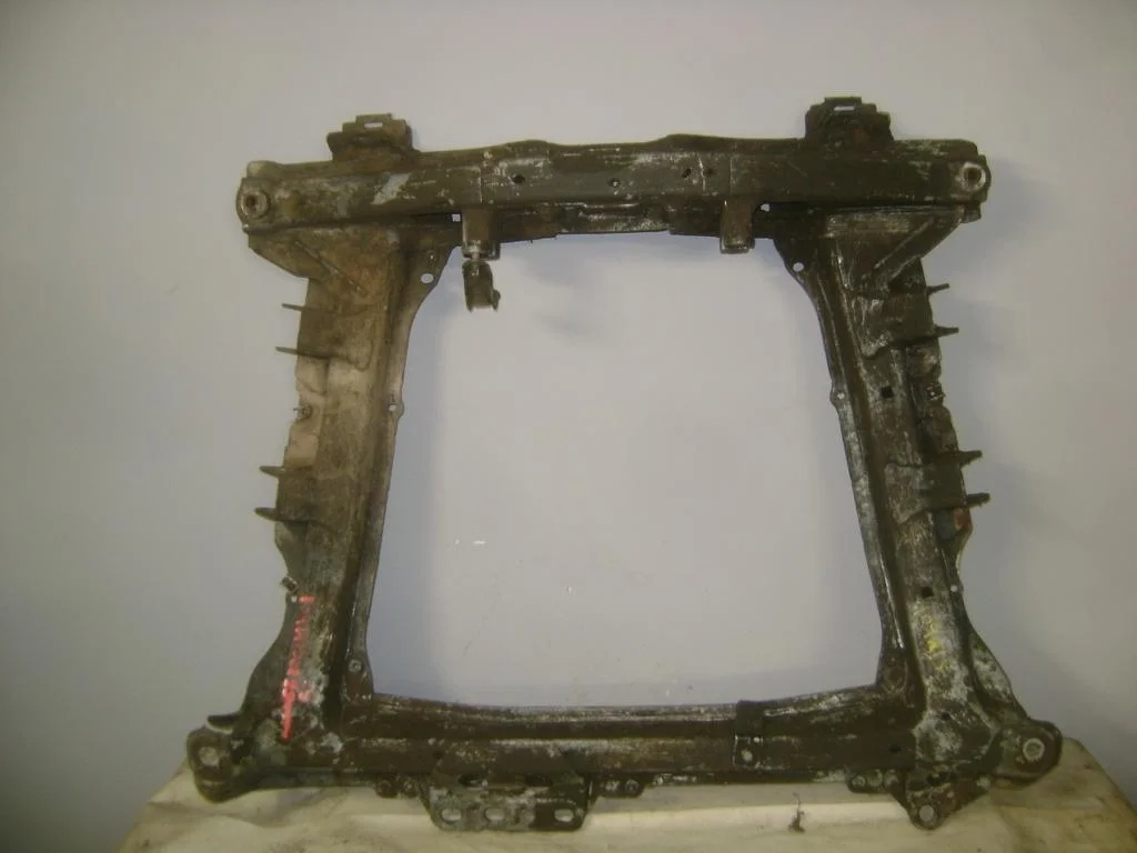 Подрамник Renault Symbol 1