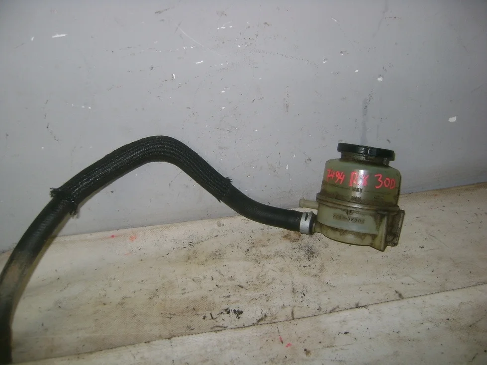 Бачок гидроусилителя Lexus RX350 XU30