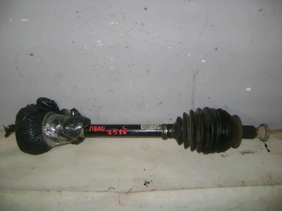 Полуось передняя левая Volkswagen Polo 5