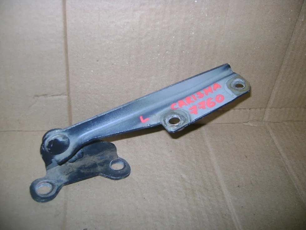 Петля капота левая Mitsubishi Carisma DA