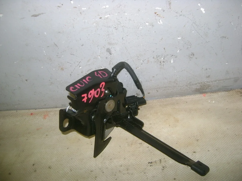 Замок капота Honda Civic 4D FD