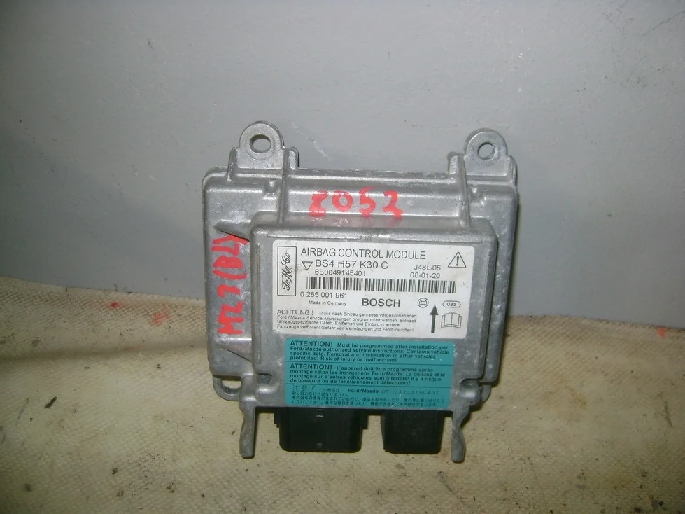 Блок управления air bag Mazda 3 BK