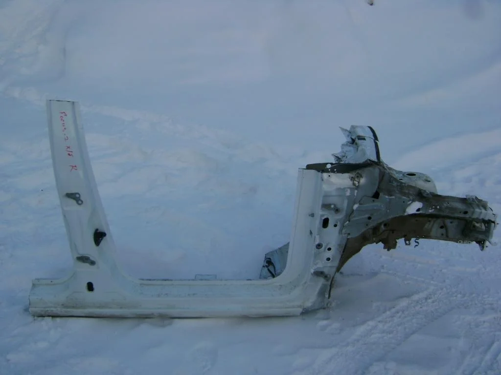 Порог со стойкой правый Ford Focus 2