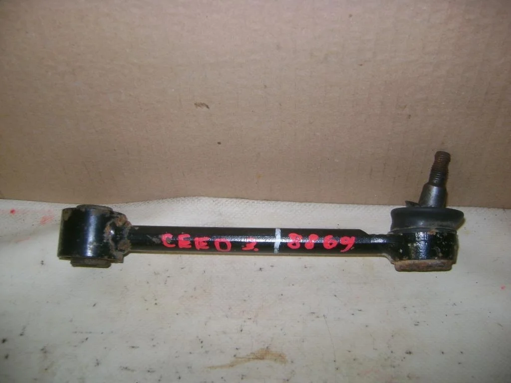 Тяга задняя поперечная Kia Ceed 1