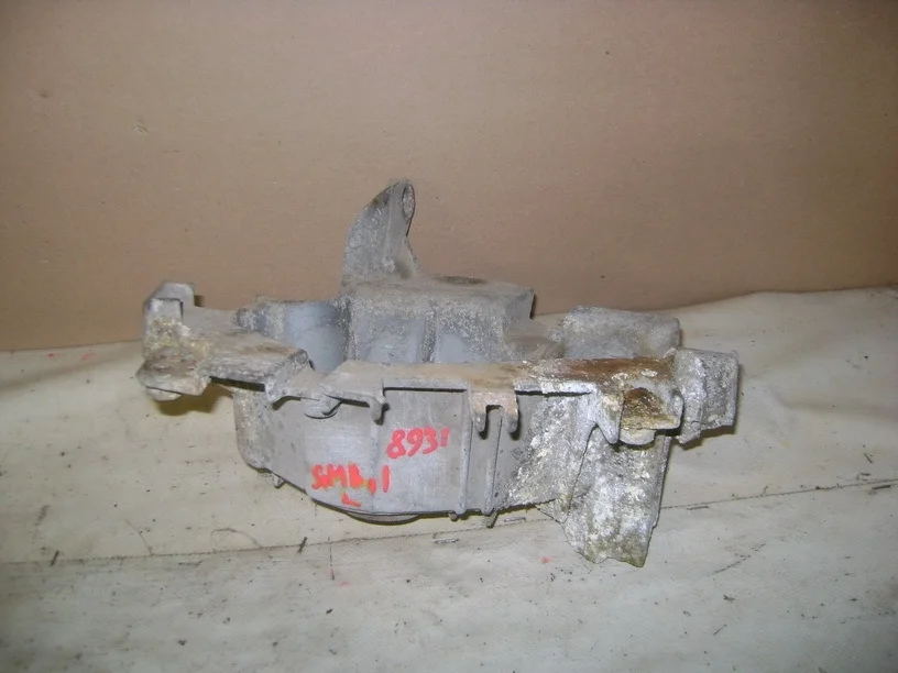 Кронштейн двигателя Renault Symbol 1 2005