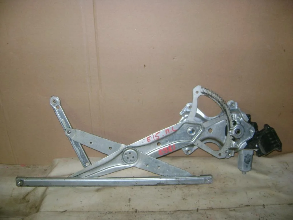 Стеклоподъемник передний левый Toyota Corolla 2008 E150