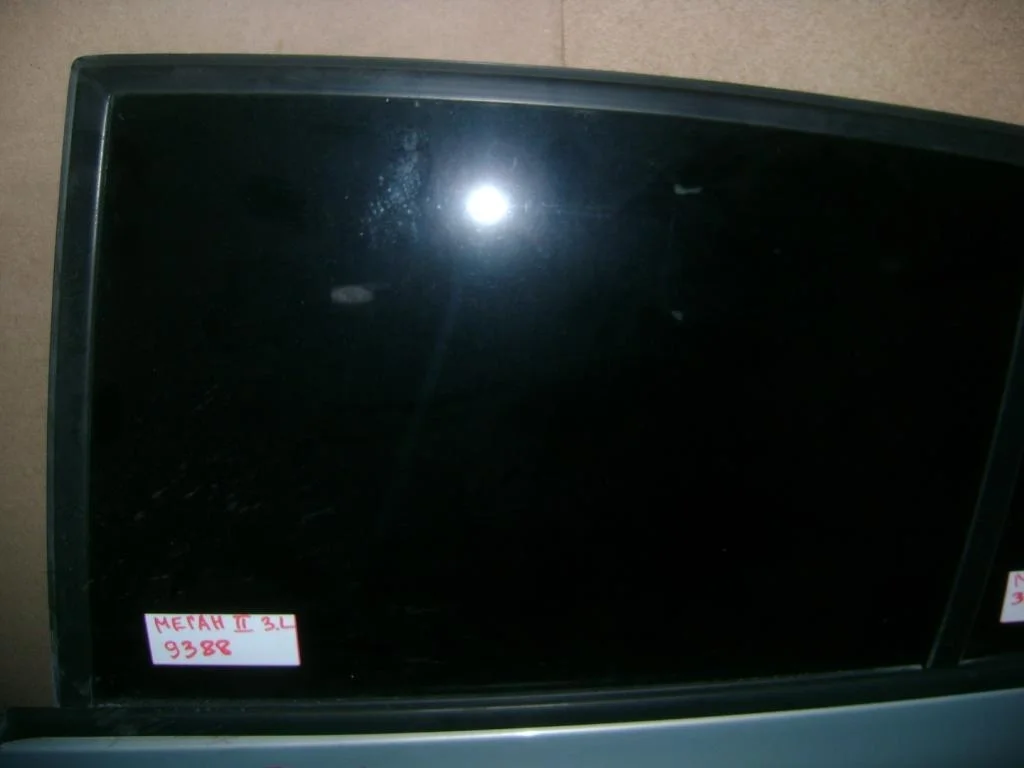 Стекло двери задней левой Renault Megane 2 2004