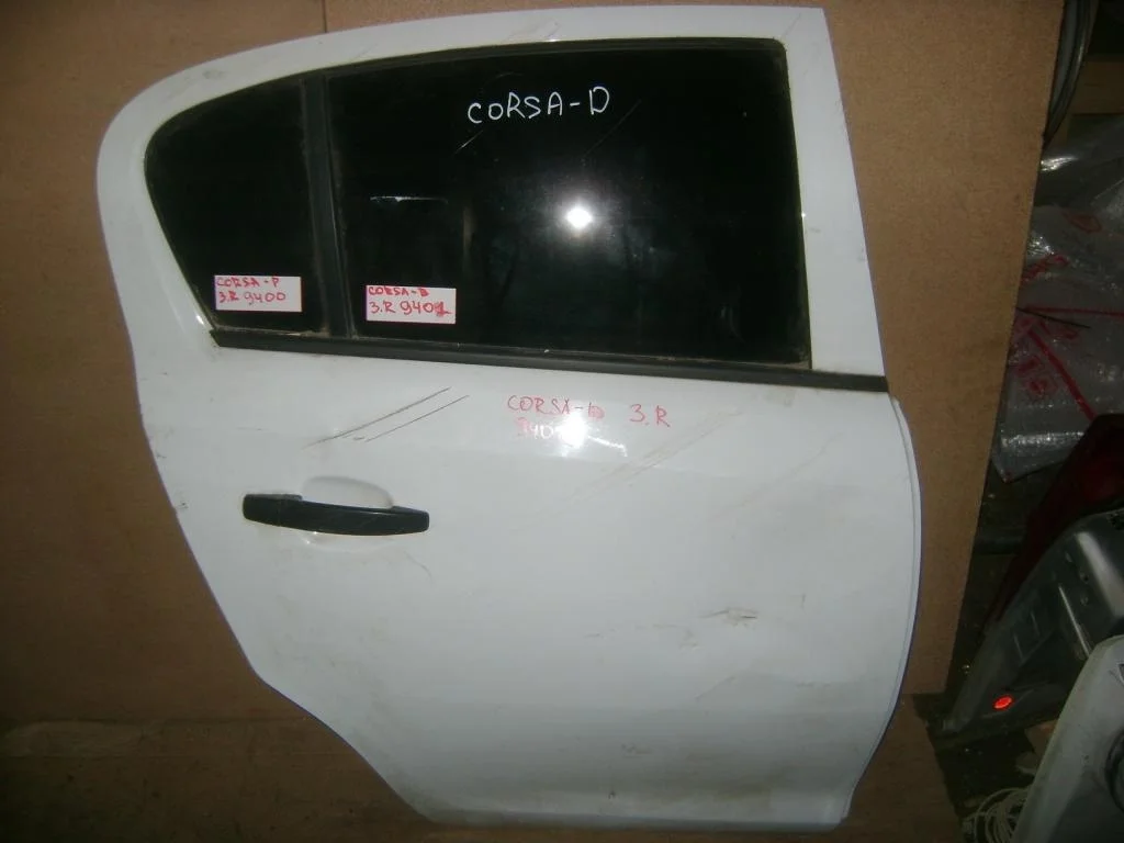 Дверь задняя правая Opel Corsa D