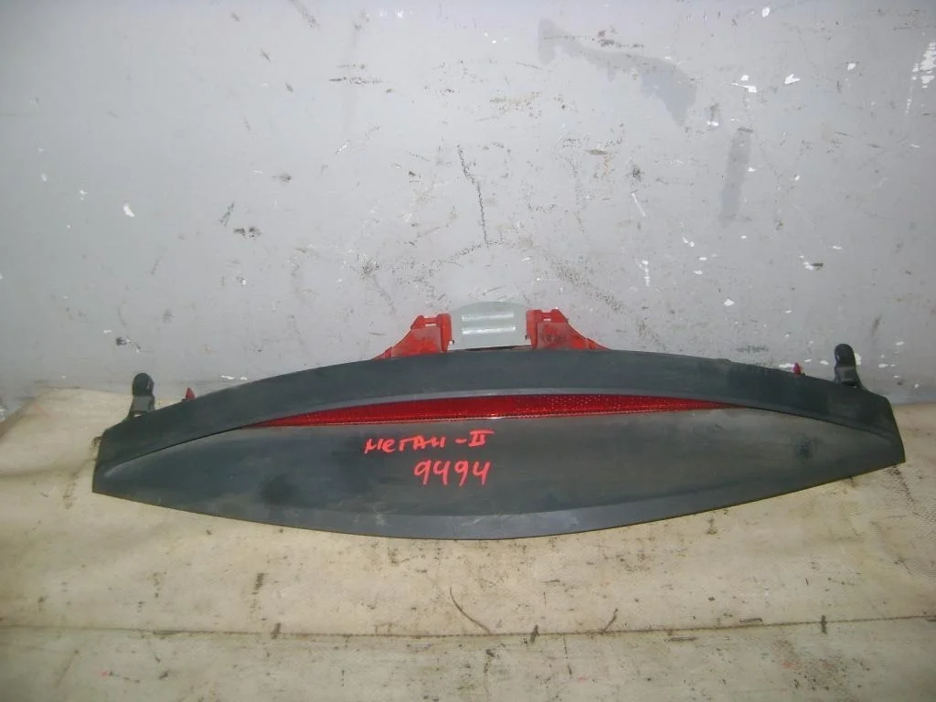 Стоп-сигнал Renault Megane 2 2004