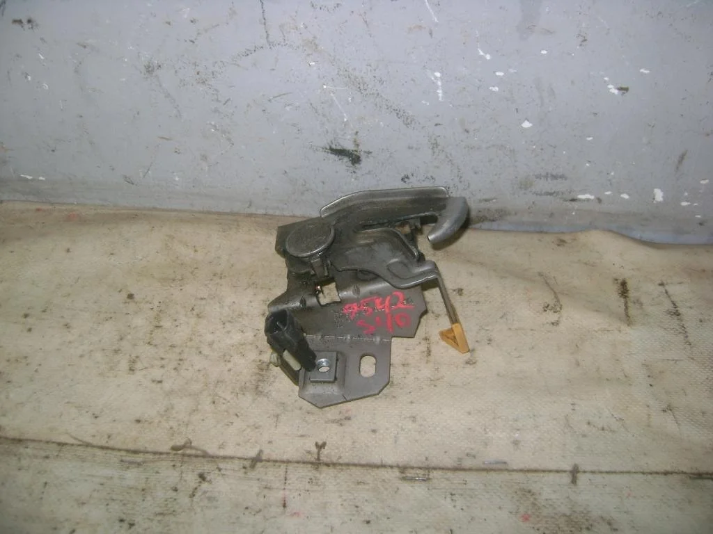 Замок капота Volvo S40 2 2008 MS