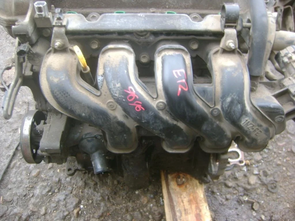 Коллектор впускной Toyota Corolla E120