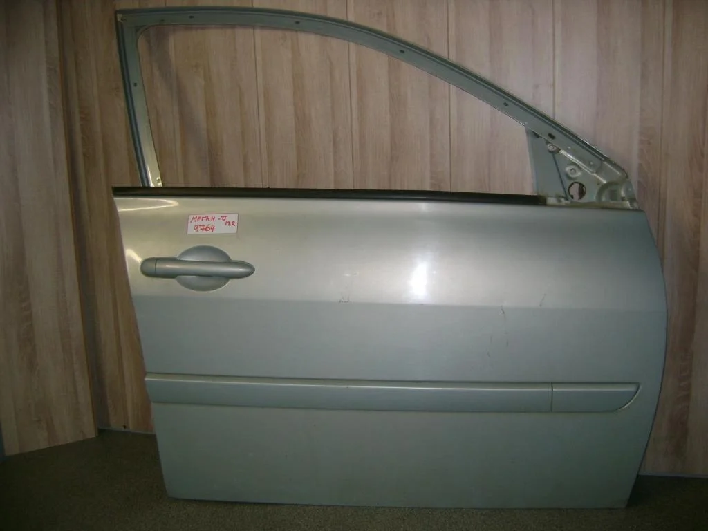 Дверь передняя правая Renault Megane 2 2004