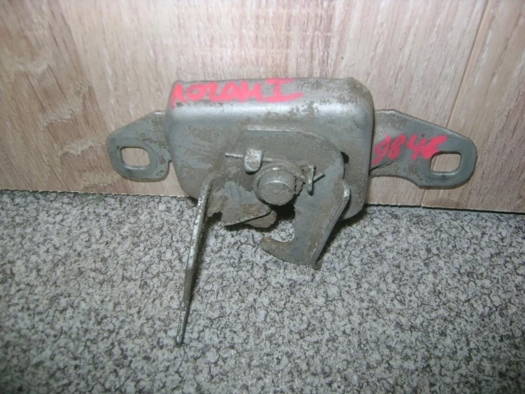 Замок капота Renault Logan 1 2009 L90