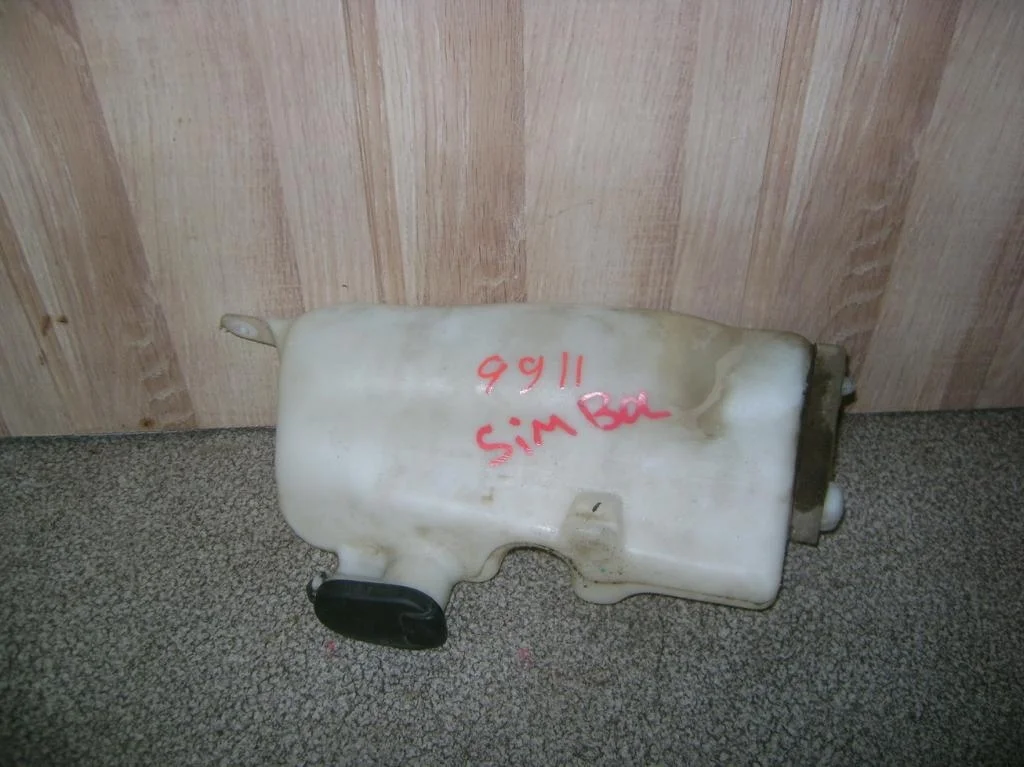 Бачок омывателя лобового стекла Renault Symbol 1 2004