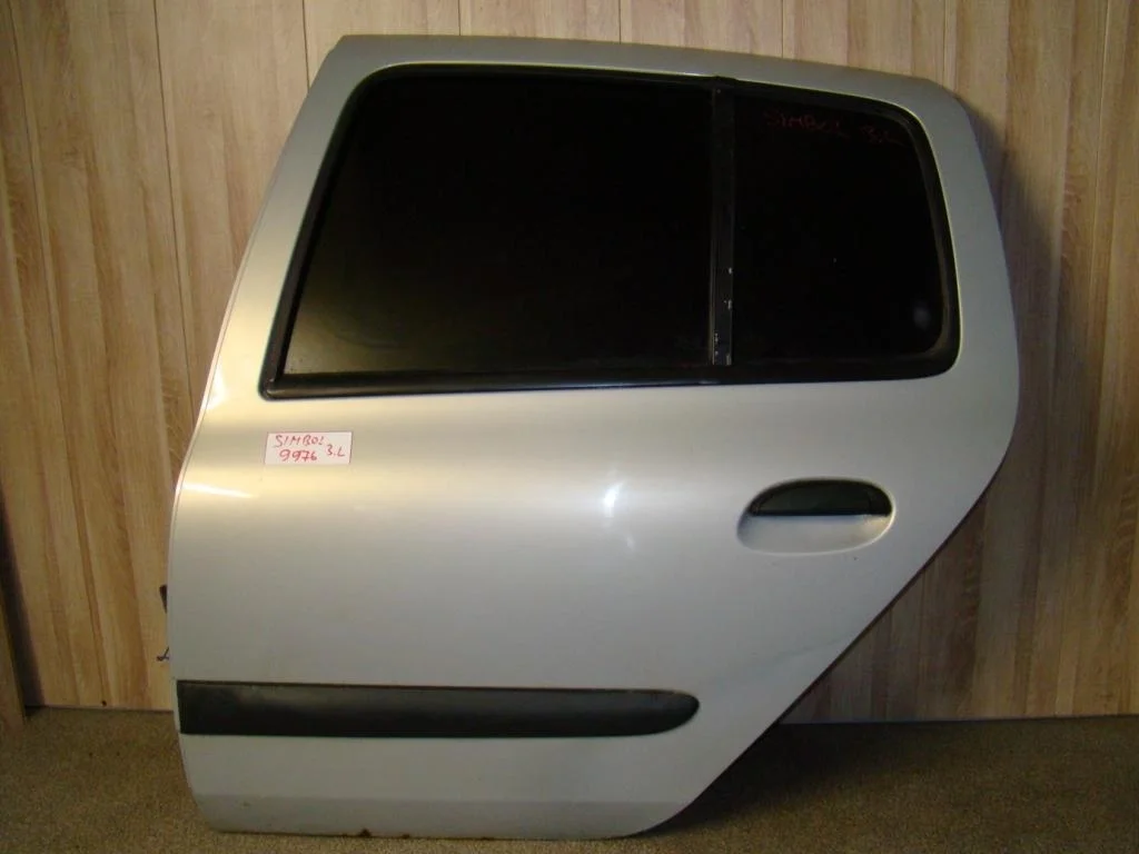 Дверь задняя левая Renault Symbol 1 2004