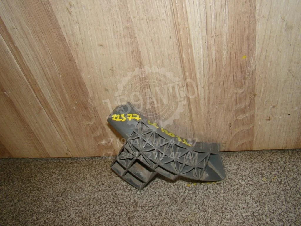 Кронштейн заднего бампера левый Toyota Land Cruiser Prado J120