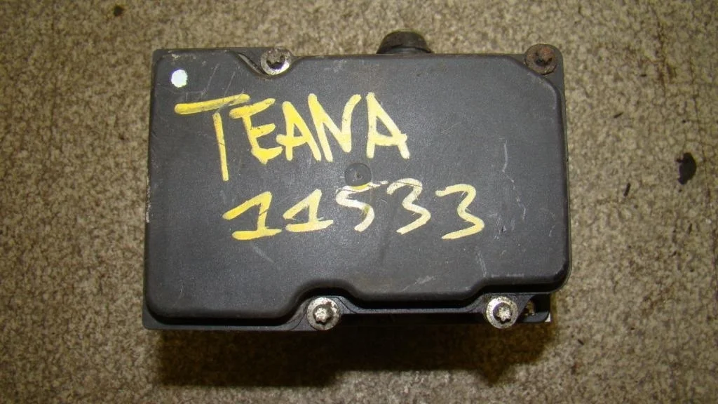 Блок abs Nissan Teana 2011 J32