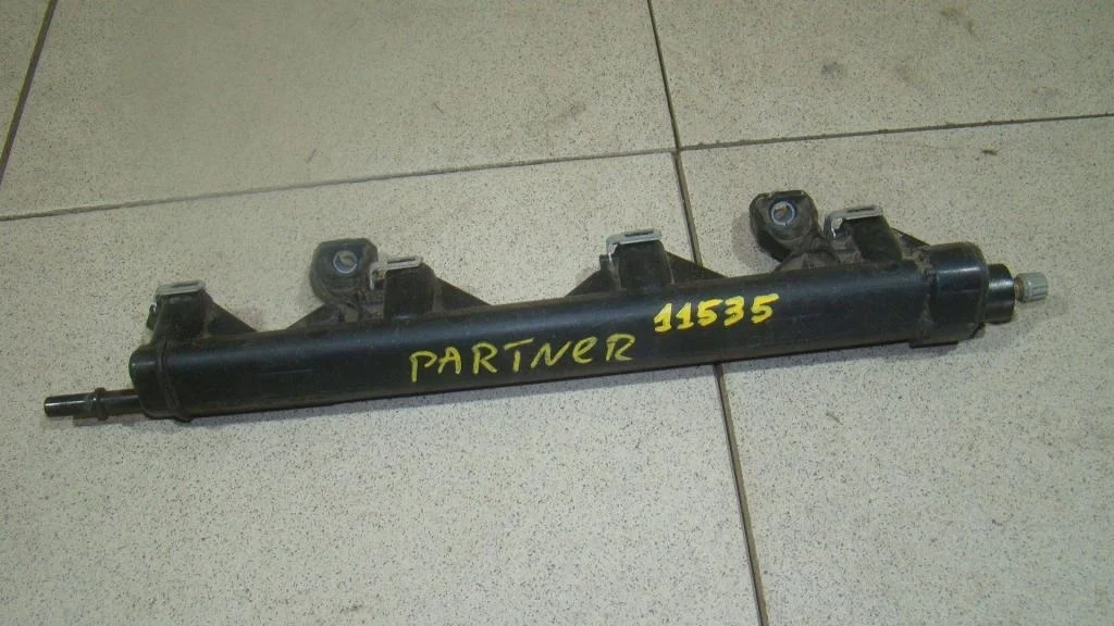 Рейка топливная Peugeot Partner Tepee 2013 B9