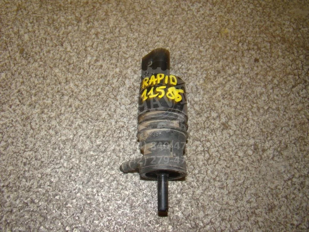 Насос омывателя Skoda Rapid 1 2014