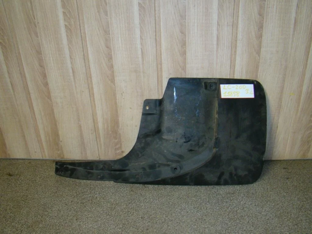 Брызговик задний левый Toyota Land Cruiser J200