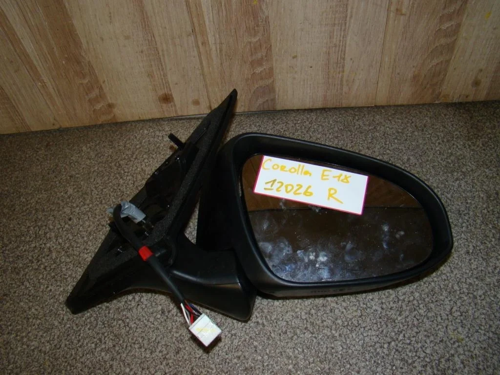 Зеркало правое электрическое Toyota Corolla E180