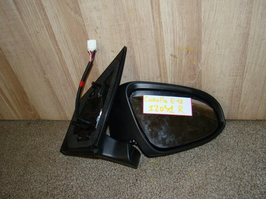 Зеркало правое электрическое Toyota Corolla E180