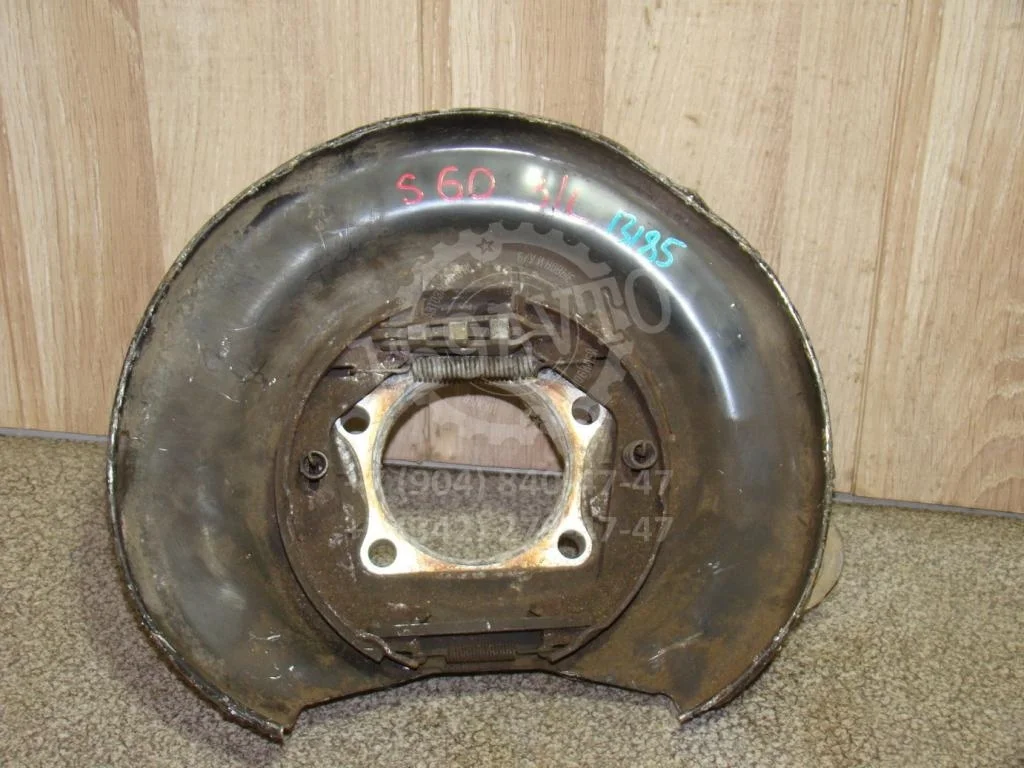 Кулак поворотный задний левый Volvo S60 1 P24