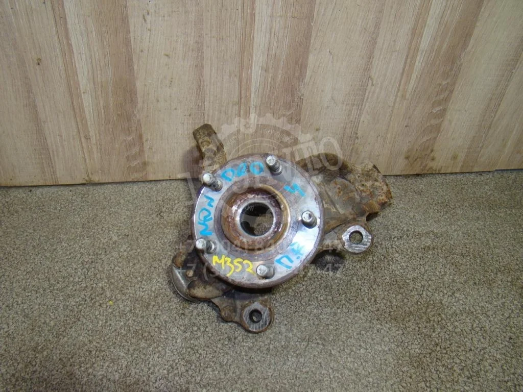 Кулак поворотный передний правый Ford Mondeo 2008 4