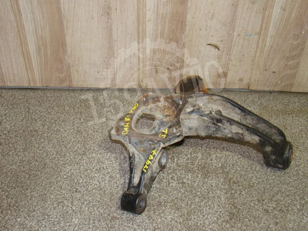 Кулак поворотный задний левый Toyota Camry XV40